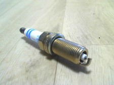 Bougie d'allumage  FORD S-MAX 1 PHASE 1 2.5i - 20V L5 TURBO /R:40847062