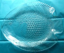 PLAT EN VERRE moulé transparent - FORME DE POISSON 39x30 cm (très solide)