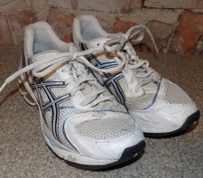 ASICS WOMENS SIZE 4.5 WHITE/BLUE 