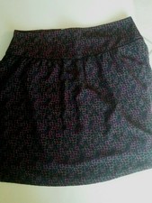 C6  U SUPERBE JUPE FLUIDE coul noir , rose , vert , violet T 40/42  comme neuve 