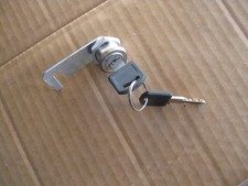 Serrure de servante caisse boite a outil +2 clés atelier garage Holzinger Lettre