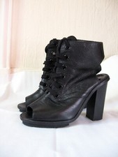 Bottine sandale en cuir «Claudie Pierlot» T : 36