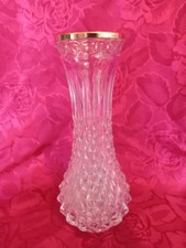  VASE EN CRISTAL  POINTES DE DIAMANTS hauteur 25 cm 