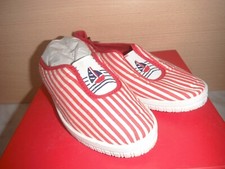 CHAUSSURES  ETE T  34  EN TOILE A RAYURES marque ROY  ROUGE BLANCHE 