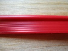 Passepoil en plastique rouge  NEUF 13 mm