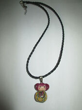 Collier " Poupée Kokéshi ",en fimo,NEUF.