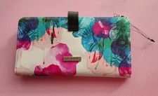 Beau Portefeuille Femme Neuf de Marque DESIGUAL en similicuir Imprimé Floral.