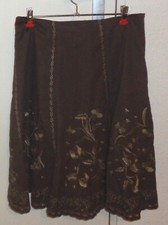 ETAT NEUF superbe jupe brodée de marque Lucy. Taille M (38/40)