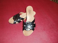 LifeStride -- Black Wedge Sandals -- Sz 8.5M -- Never worn outside