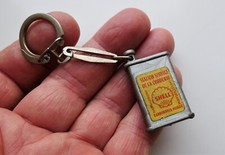 Ancien porte clé bidon 3D Shell Station Service Carburant Huile Années 60