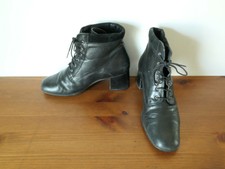 Bottines vintage en cuir noir à lacets T 37