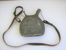 Gourde de poilu 14-18 avec sa sangle souple et ses bouchons WW1