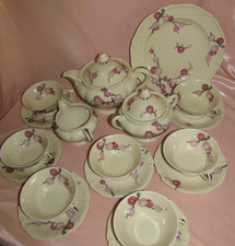 Service à thé café 7 tasses + plat petits fours Manufacture Royale Limoges fleur