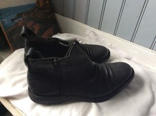 Bottines neuves Kicker’s cuir noir .t 41,5  ( C/Y) *