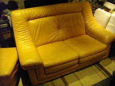 Canapé + pouf top à saisir L150 H95 P80 cuir pleine fleur B.E pouf50X50 