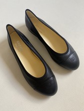 Ballerines en cuir noir logo CHANEL Uniforme - Pointure 39 - Neuves