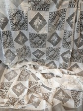 superbe ancien grand panneau pour nappe rideau en organdi et filet brodé mains