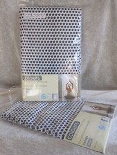 RIDEAU VOILAGE NEUF blanc-noir 2,60 m./1,40 m PAIRE POSSIBLE motif pixel