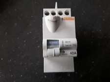  interrupteur différentiel MERLIN GERIN  30MA TYPE AC 40A 23160