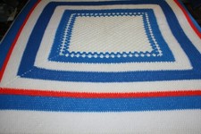 Couverture dessus de lit plaid ancien tricot crochet laine vintage 175 x 180 cm 