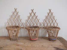 + 3 cache pots muraux vintage en osier et rotin +