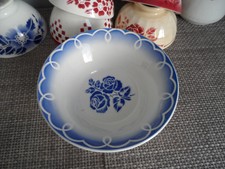 ANCIEN PLAT/SALADIER CREUX DIGOIN DECOR DE ROSES BLEUES CUISINE DECO VINTAGE