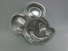 Wilton Disney Mickey Mouse Face Cake Pan Mold 2105-7070 EUC!