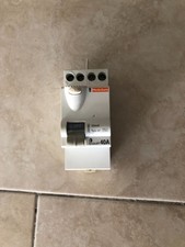 INTERRUPTEUR DIFFERENTIEL 40A 30mA TYPE AC, 40AMPERE MERLIN GERIN 23160 VIS HAUT