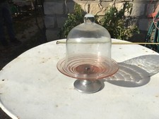 Jolie cloche verre et présentoir gâteau verre rose et pied métal 