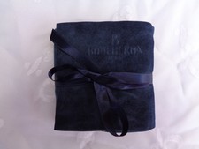 BOUCHERON - TROIS MINIATURES DE PARFUMS DIFFERENTS - POCHETTE SUEDINE BLEUE