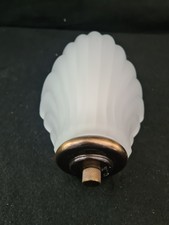 1 SUPERBE  APPLIQUE MURALE EN VERRE DEPOLI EN FORME DE COQUILLAGE, VINTAGE