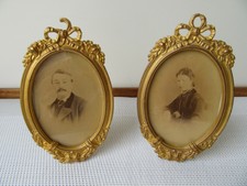 Paire de cadres porte-photos anciens en bronze. A suspendre ou à poser