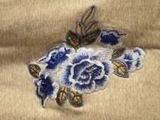 Robe sweat grise brodée fleurs Zara collection femme taille S