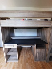 lit mezzanine ,bureau et penderie