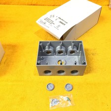 MULBERRY 30601 3-GANG 3-1/4" DEEP W.P. OUTLET BELL BOX 3/4" HUBS (3) TOP (3) BOT