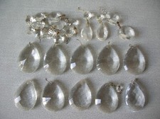 Lot de 32 anciennes pampilles de lustre restauration luminaire en verre n2