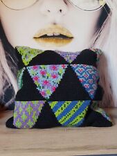 COUSSIN VINTAGE TRIANGLE COULEUR RÉTRO CANAPÉ FAUTEUIL LIT DÉCO