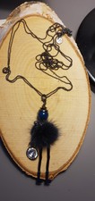Collier Pendentif Poupée  Pompom bleu marine Double Chaine