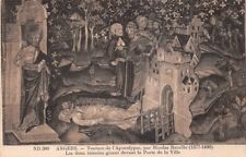 ANGERS-tenture de l'apocalypse: les 2 témoins gisant devant la porte de la ville