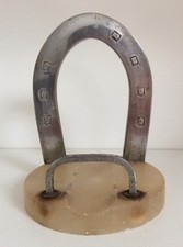 Vintage horse shoe lettre rack