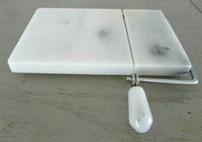 Coupe foie gras en marbre blanc avec fil à découper 20,5 X 13 cms Poids 1,3 kg