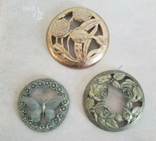 L0T de 3 Couvercles Anciens de Bocaux Motifs Papillons Tulipes Roses