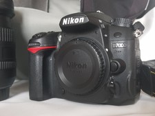 appareil photo numérique reflex nikon D7000 + Zoom 16-85mm + Zoom grand angle
