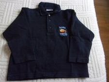 polo manches longues Winnie The Pooh taille 5 ans  TRES BON ETAT