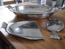 plat ou corbeille à pain + ramasse miette + pelle métal argenté art déco vintage