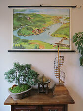 Magnifique Vintage Pull Roll Down école Tableau Mural Mural of a River 1965