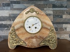 Ancienne pendule en marbre avec sa paire de cassolettes