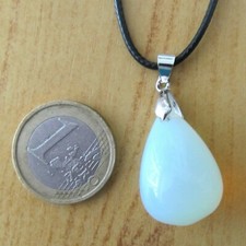 COLLIER / PENDENTIF en PIERRE ( OPALITE ) NEUF - BLANC laiteux - Forme GOUTTE