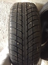 Jantes mercedes grises T15.chaussées pneus 205/65R15 quasi neuf 