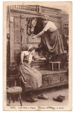 CPA 29 - Lits Clos à étage (Finistère) - 5520. "Allons les filles, à dodo"